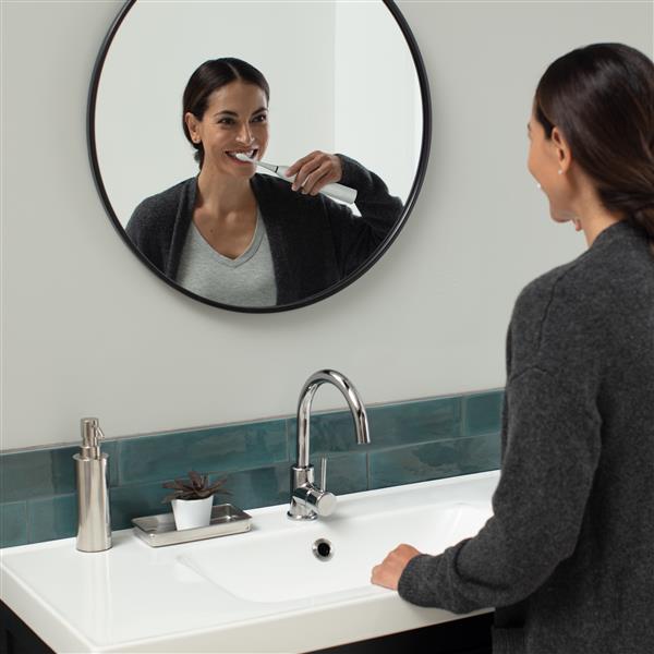 White Waterpik? Sensonic? Electric Toothbrush - Image 4